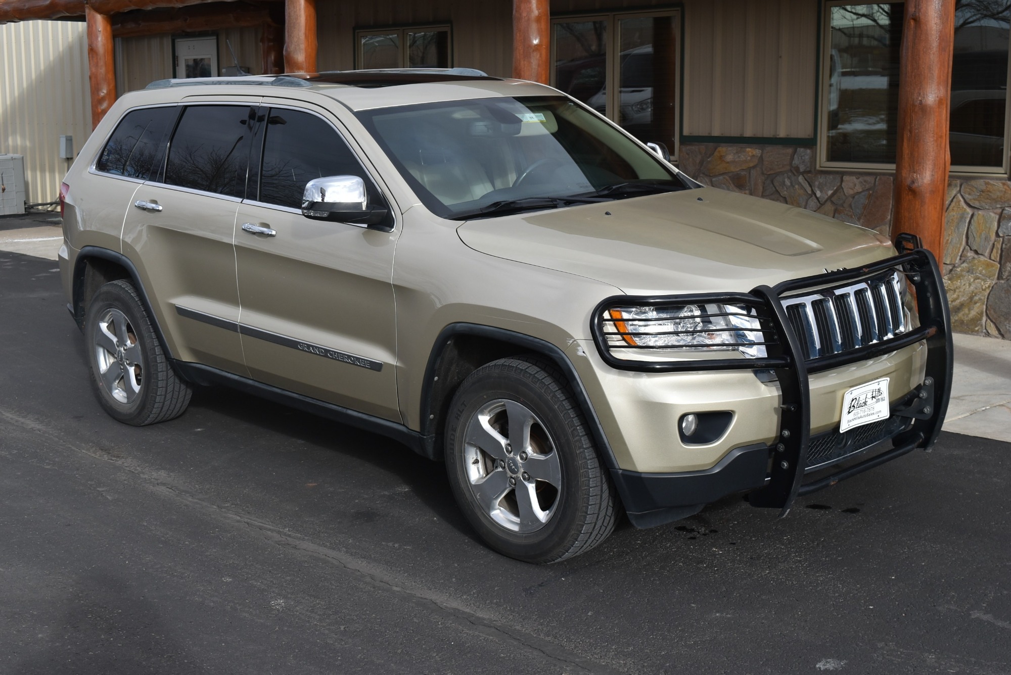 photo of 2011 Jeep Grand Cherokee Limited